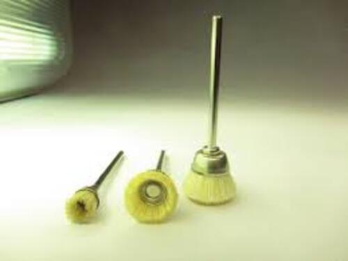 Brosse sur Tige en Poil Naturel Forme Calice